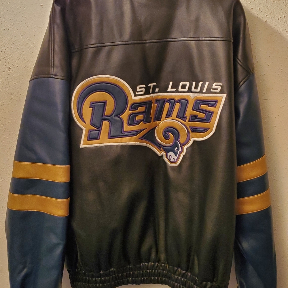 Clothes - Picture 17 of 17